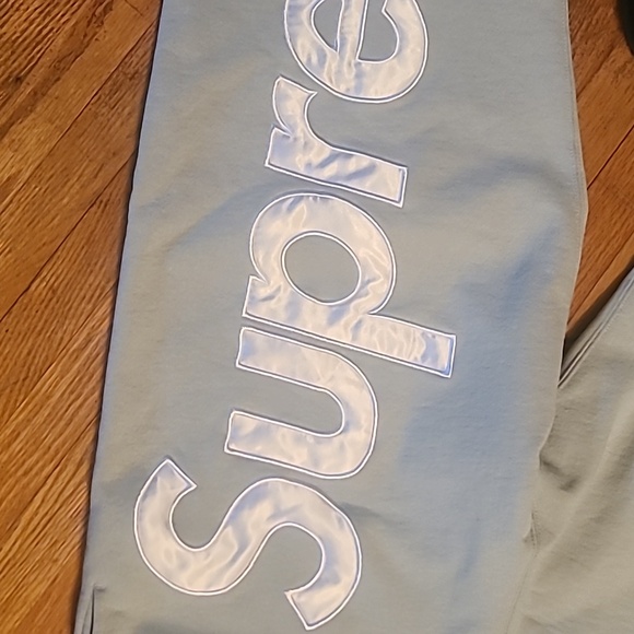 Supreme satin joggers - Picture 3 of 3